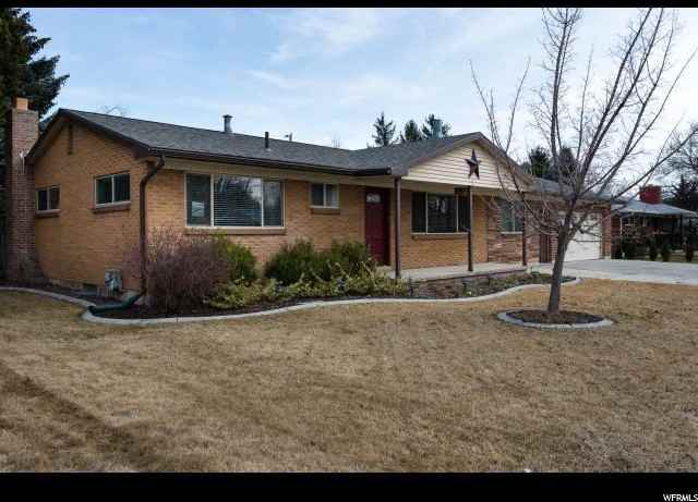 247 Orchard Ave - Photo 3 of 25