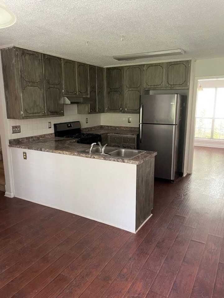 20 Bridgewater Dr - Photo 4 of 24