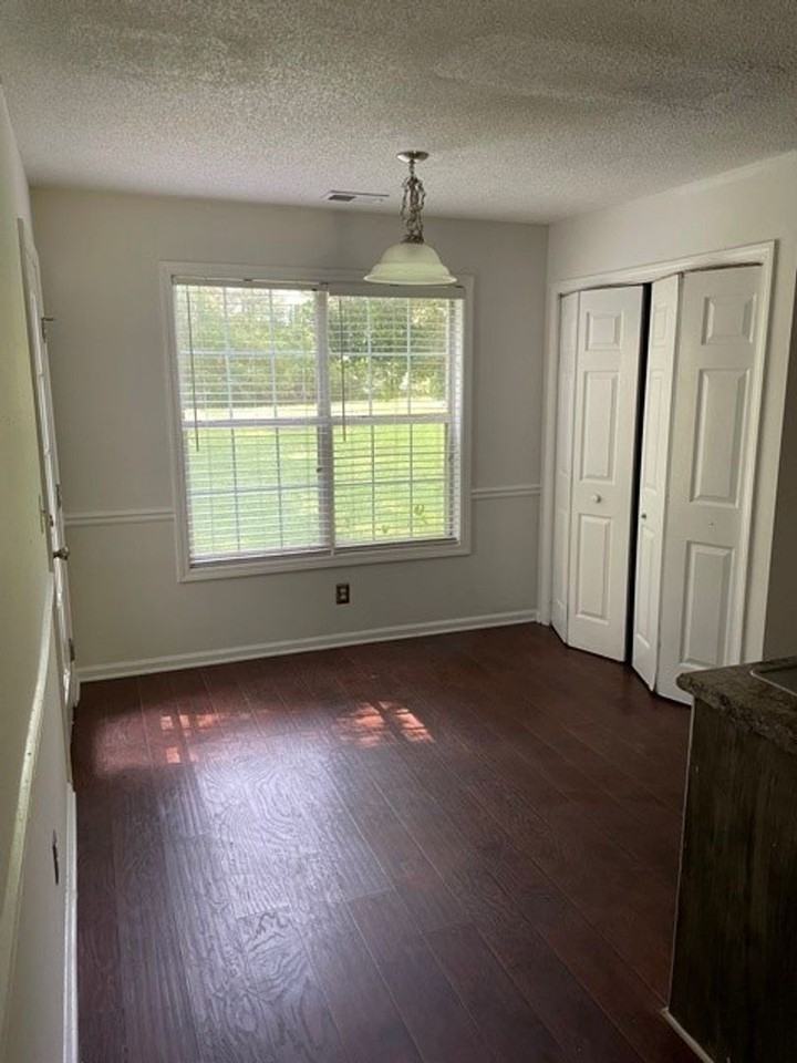 20 Bridgewater Dr - Photo 6 of 24