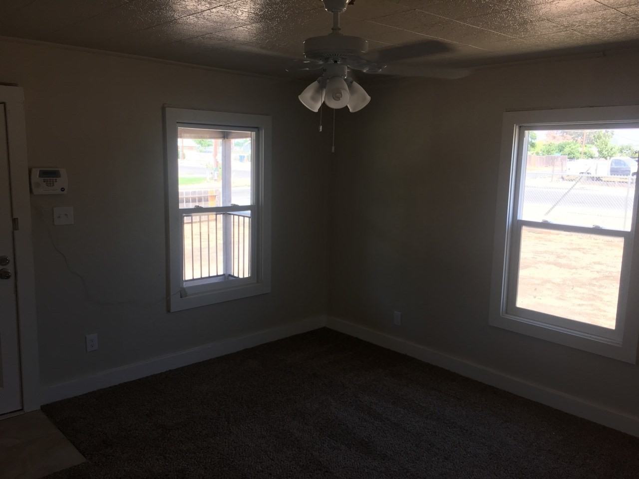 5311 W Mission Ave - Photo 3 of 19