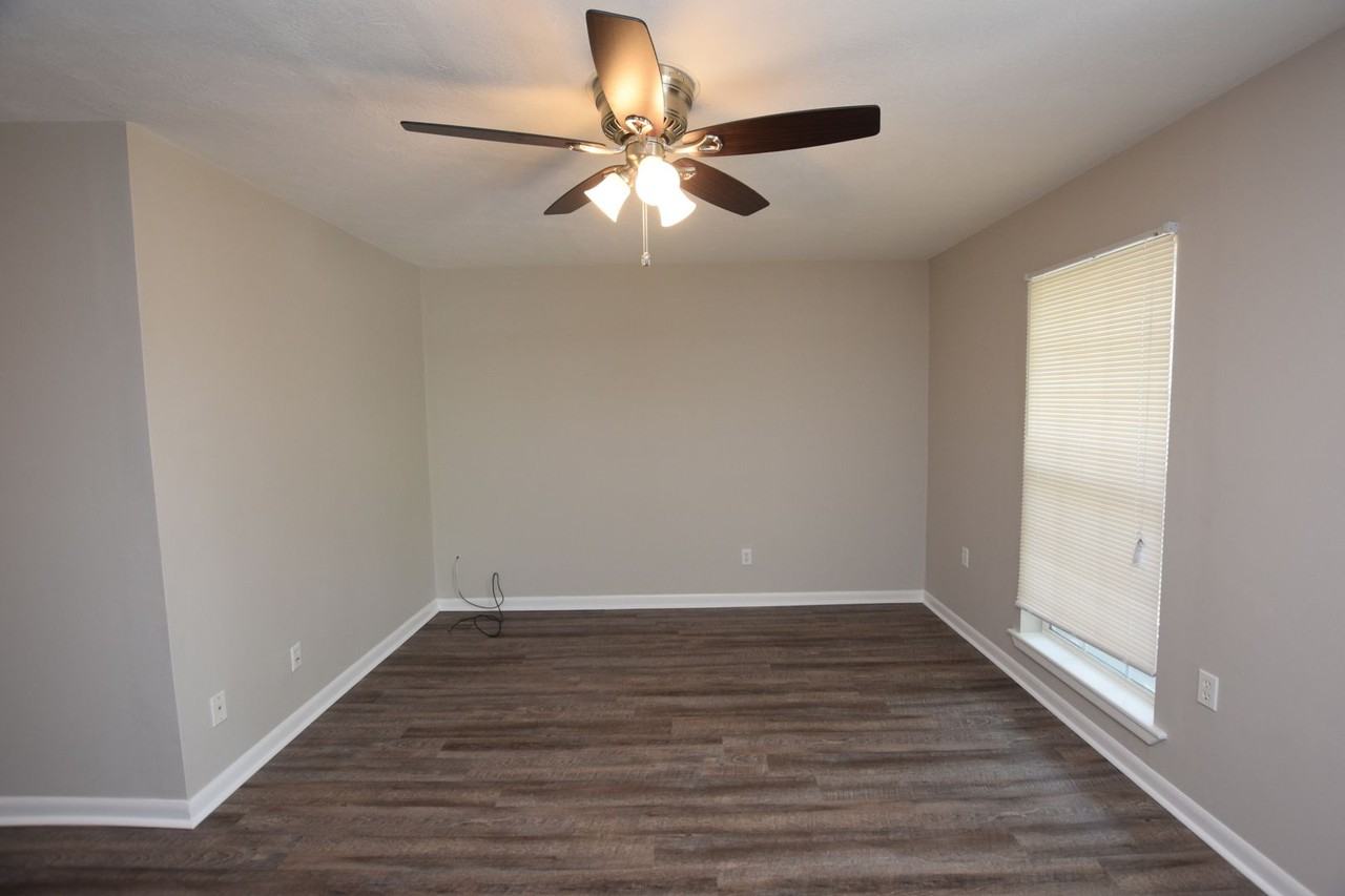 100 Mcarthur St #9 - Photo 2 of 7