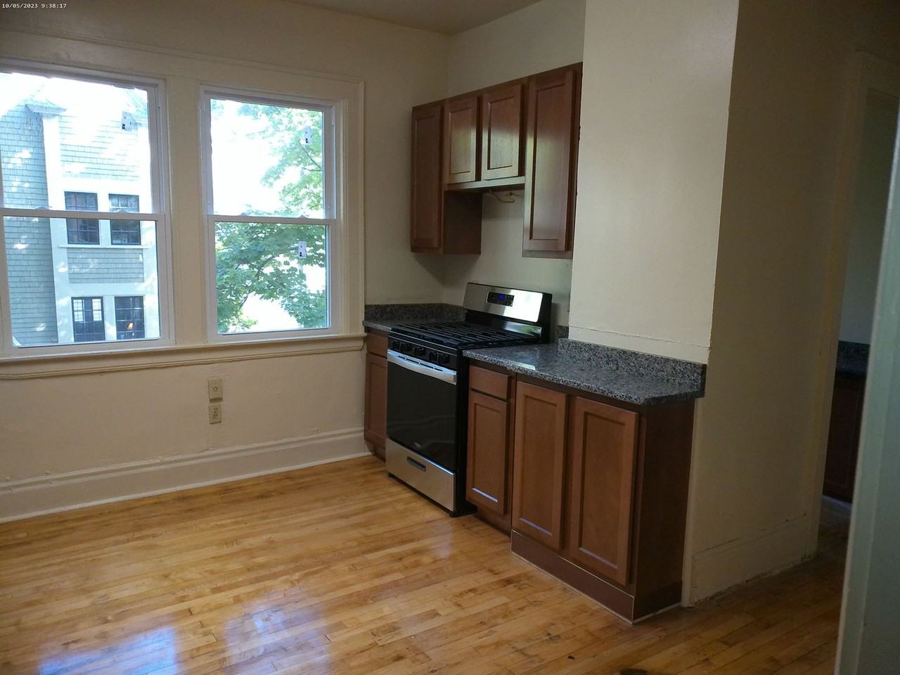 448 Columbus Ave - Photo 5 of 21