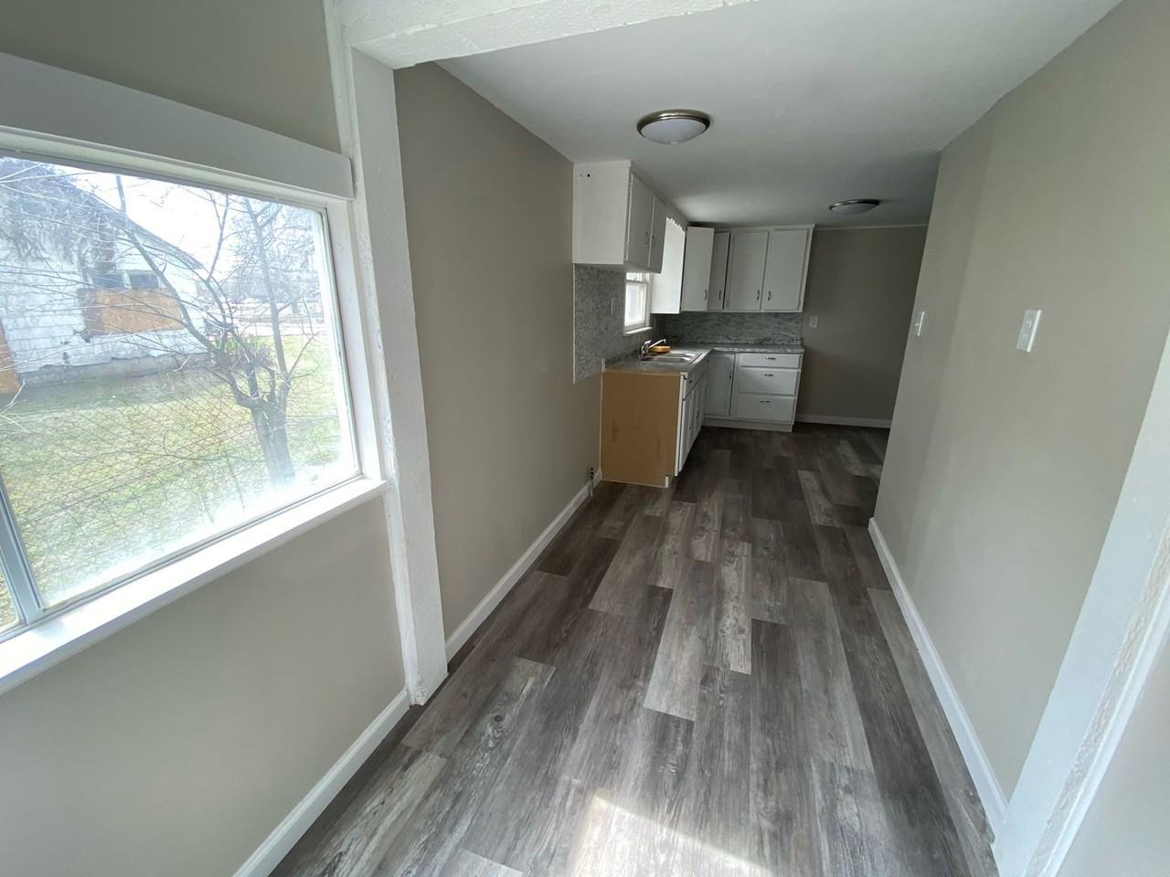 427 S 42nd West Ave - Photo 6 of 13