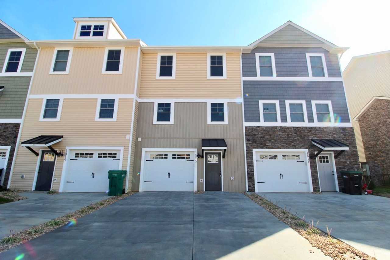 1515 Palomino Trl - Photo 2 of 37