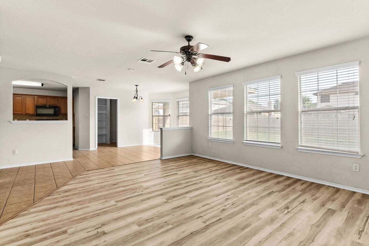 6106 Emilie Ln - Photo 4 of 15
