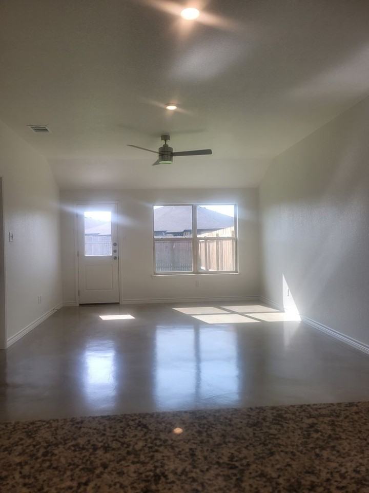 1265 Lehmann - Photo 3 of 21