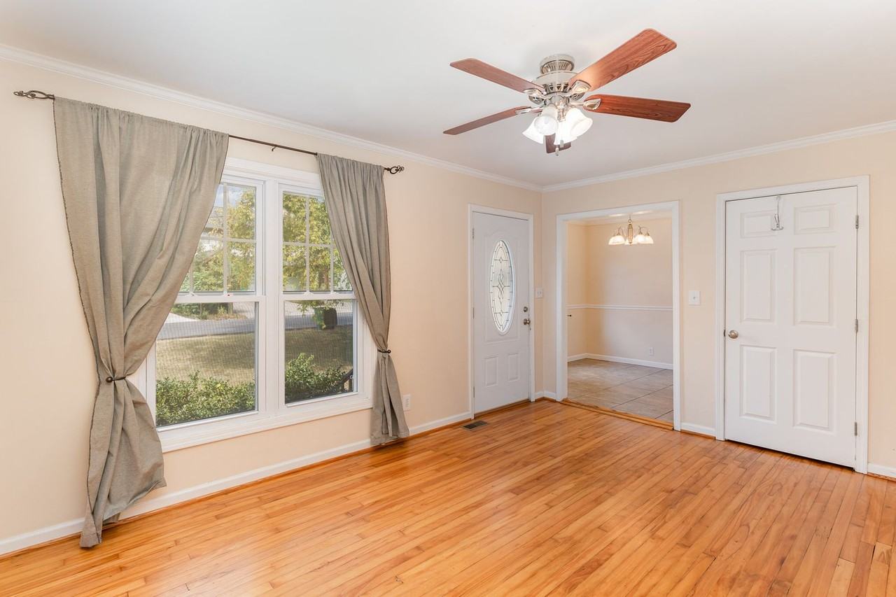 405 Theresa Ave - Photo 3 of 14