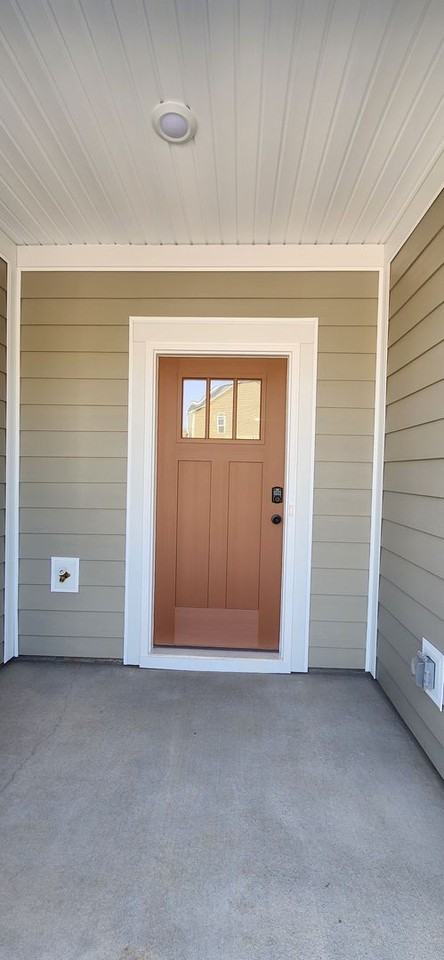 113 Shager Pl - Photo 2 of 33