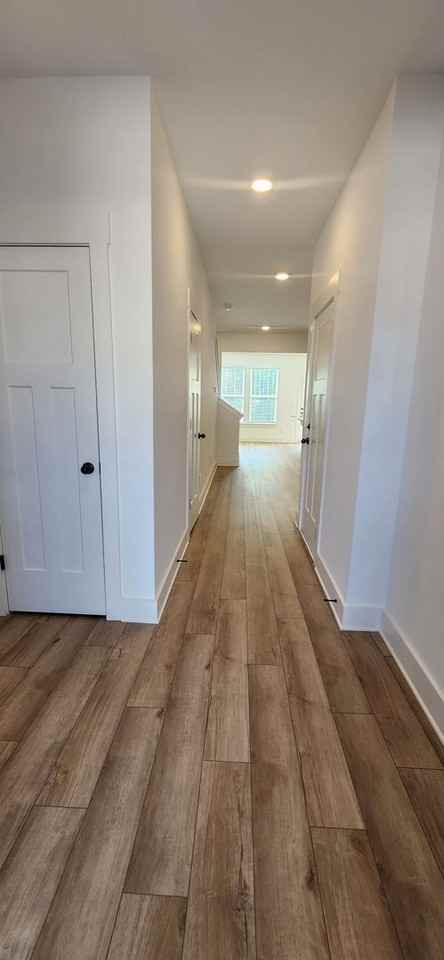 113 Shager Pl - Photo 3 of 33