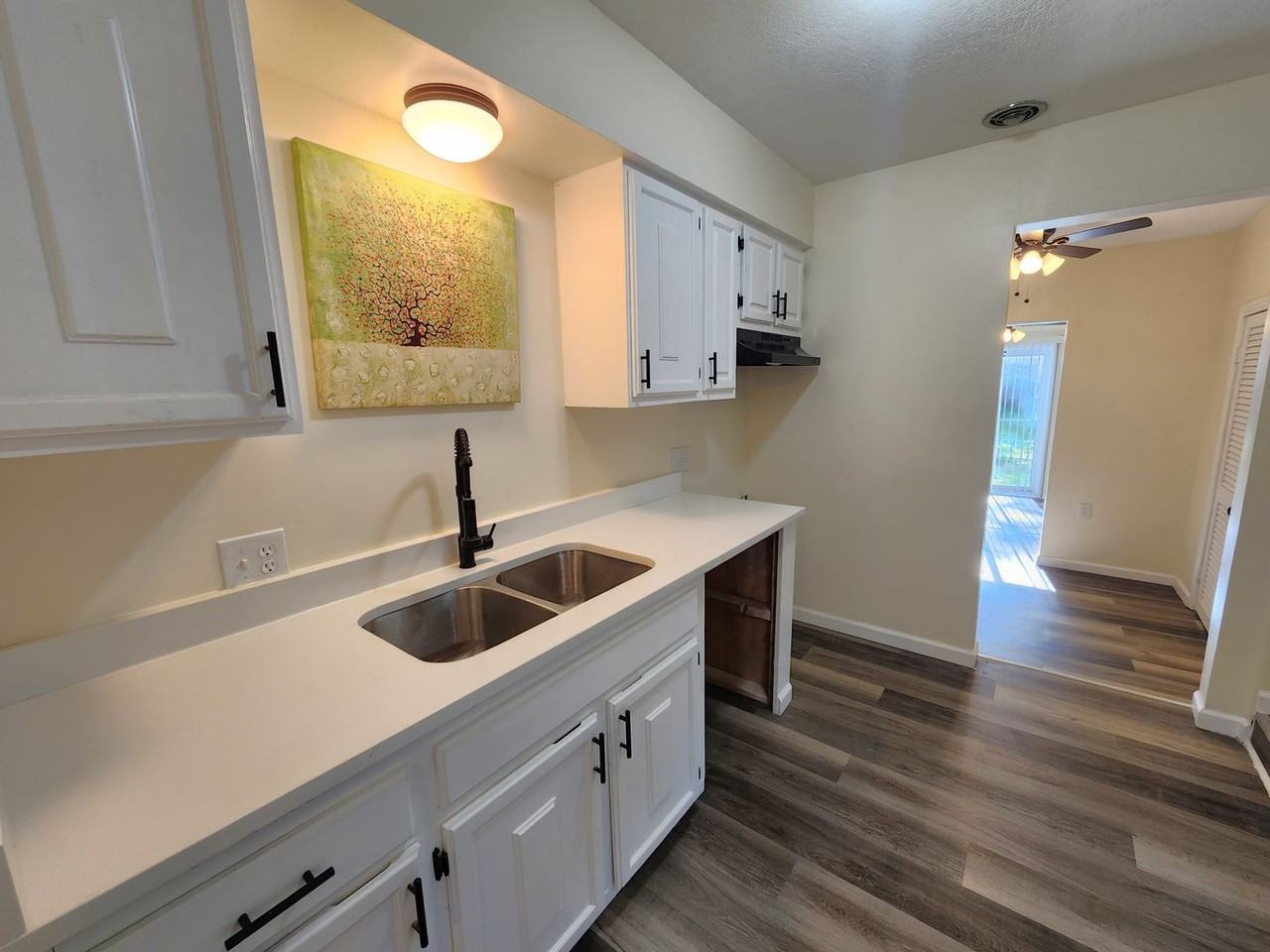 917 Sw Watson Ave - Photo 2 of 32