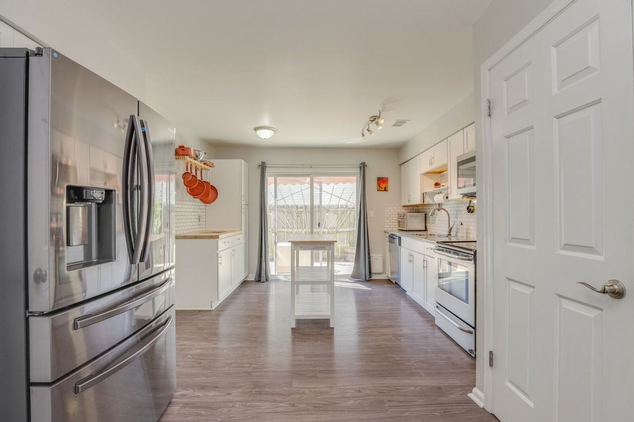 1916 Bunnell Ct - Photo 2 of 41