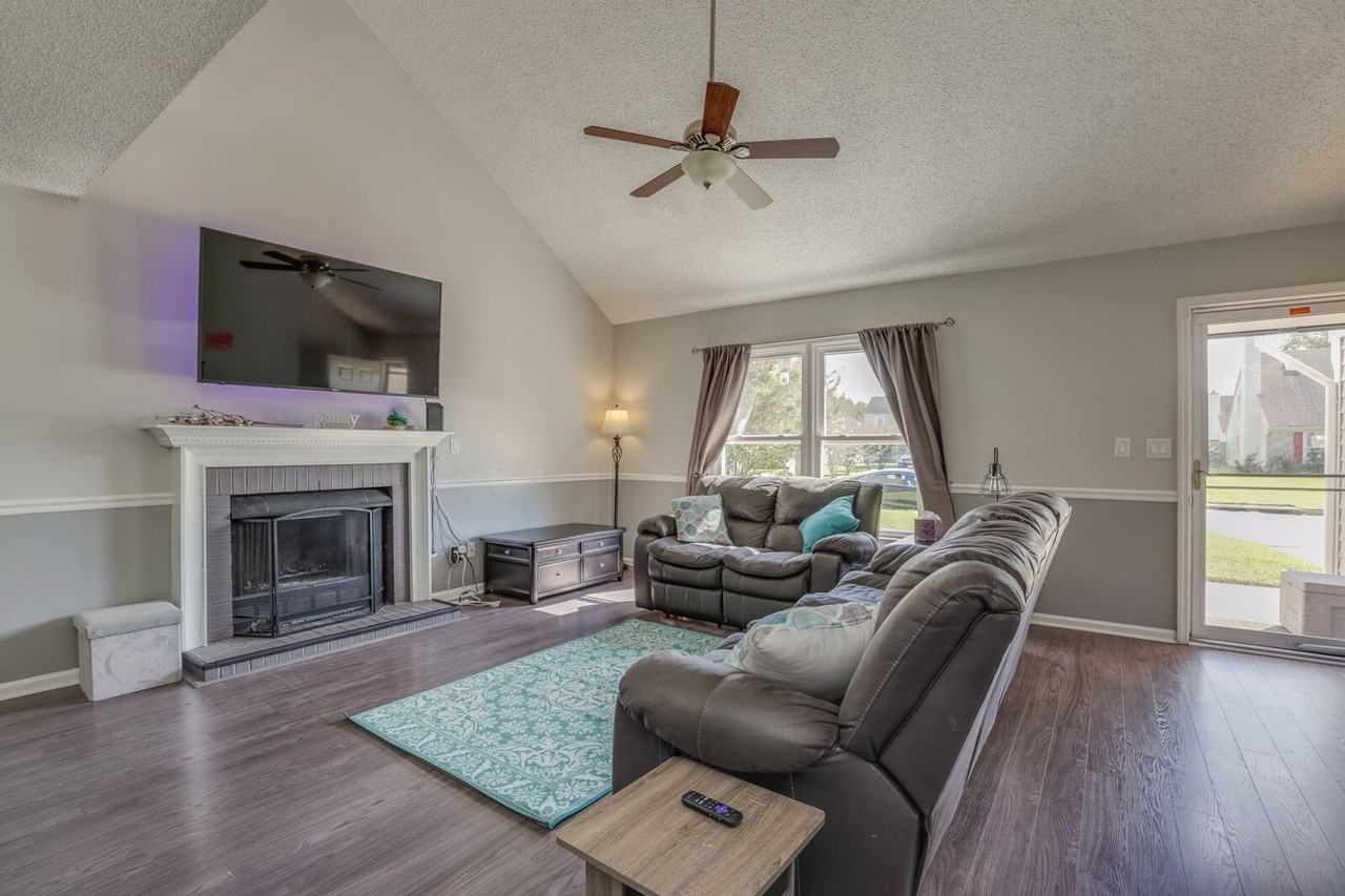 1916 Bunnell Ct - Photo 3 of 41