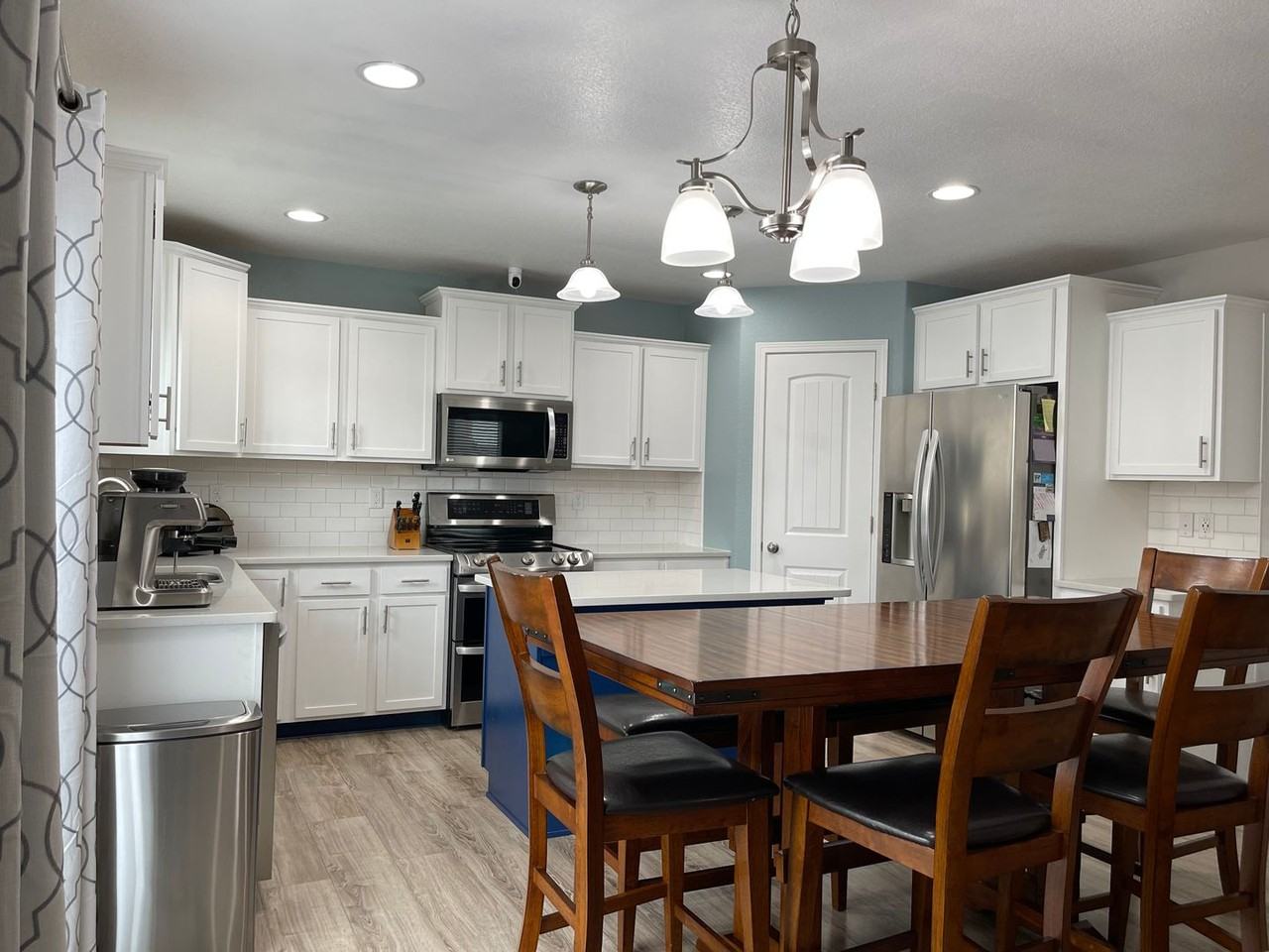 6521 Donahue Dr - Photo 2 of 40