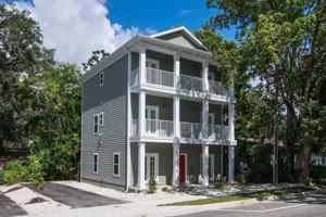 featured image of 824 Sw 9th St