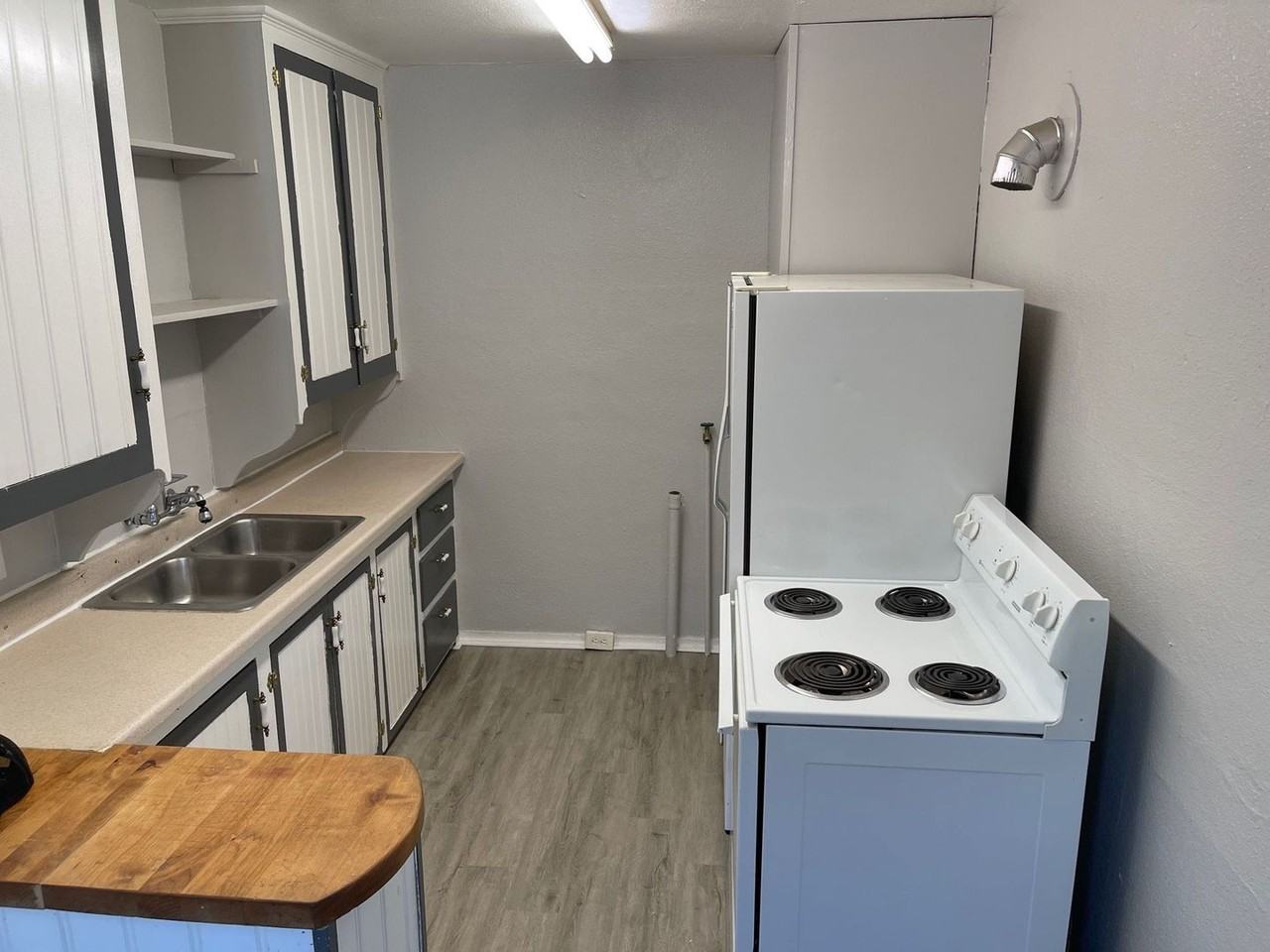 2135 Eberlein Ave - Photo 5 of 9