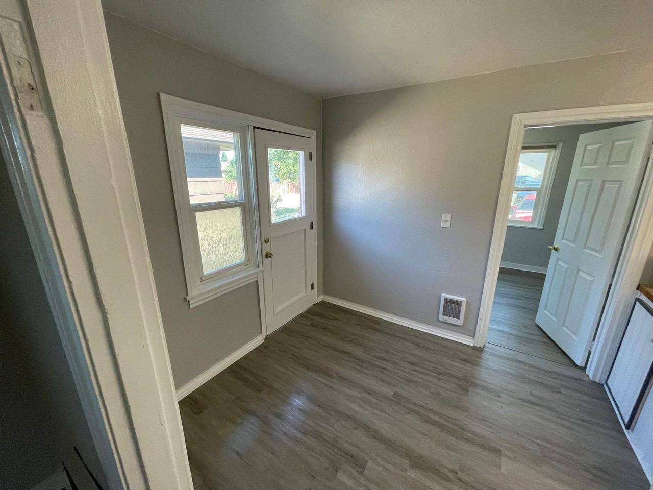 2135 Eberlein Ave - Photo 6 of 9