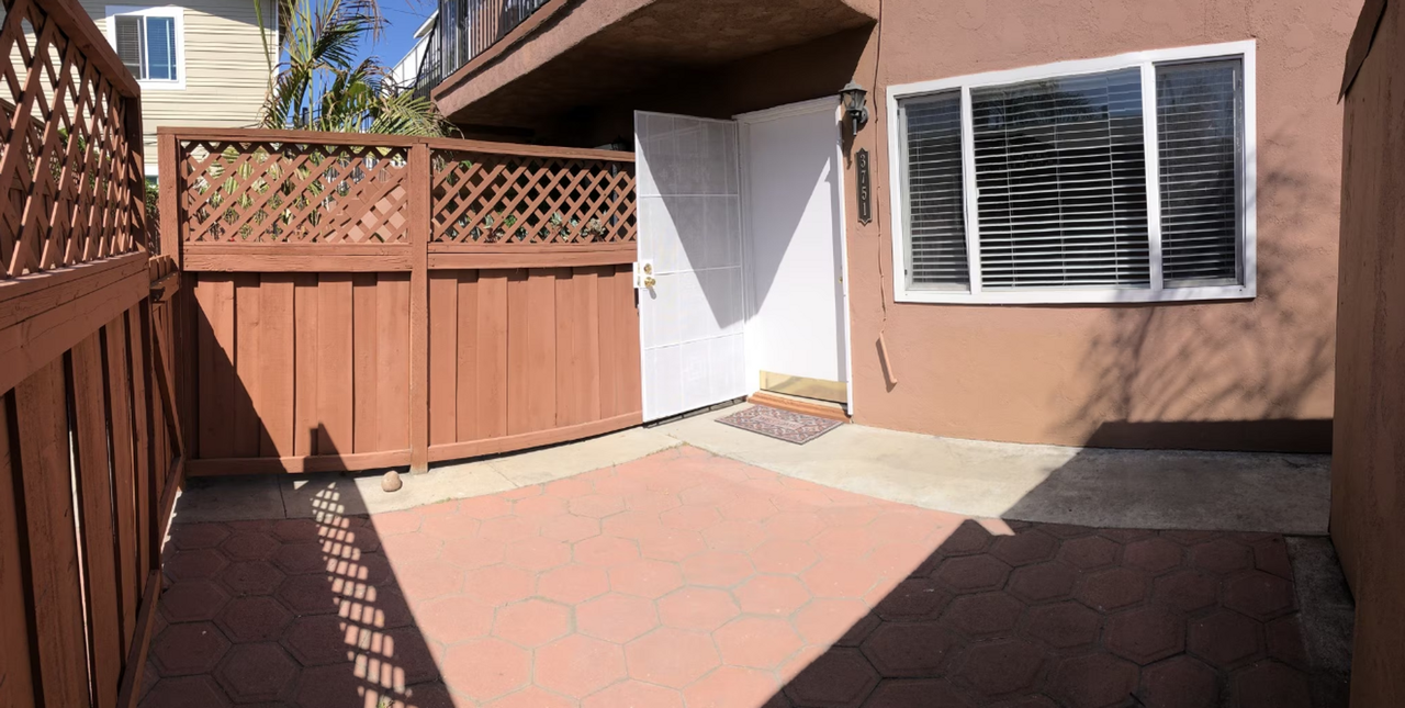 3751 32nd St - Photo 4 of 10