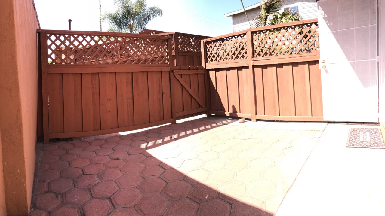 3751 32nd St - Photo 6 of 10