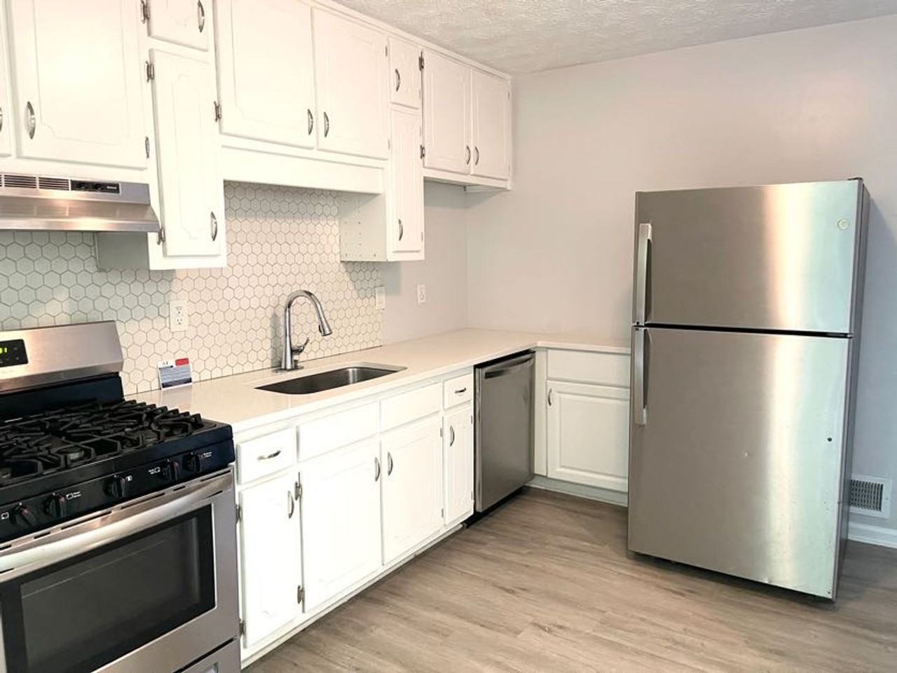 86 Church St - Photo 2 of 14