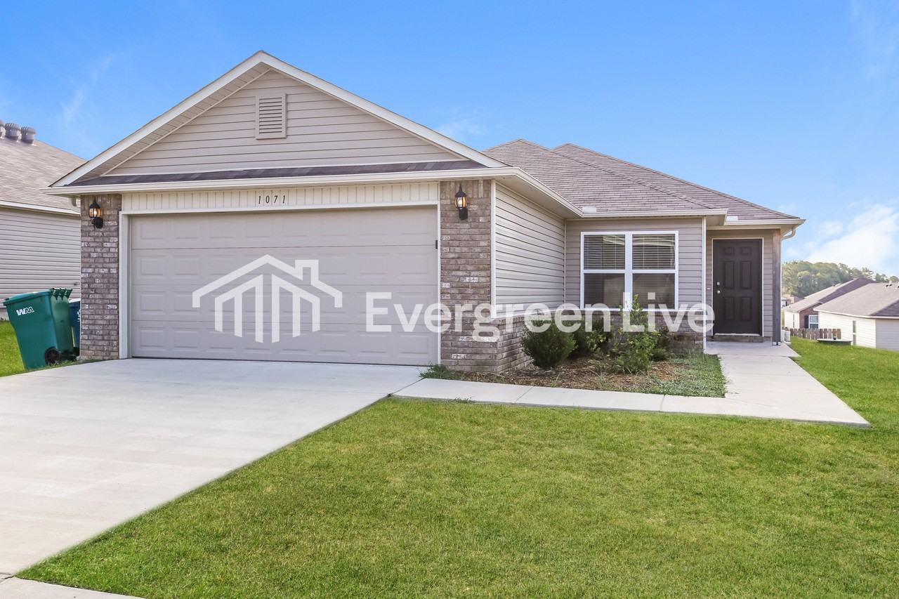 1071 Huntington Drive