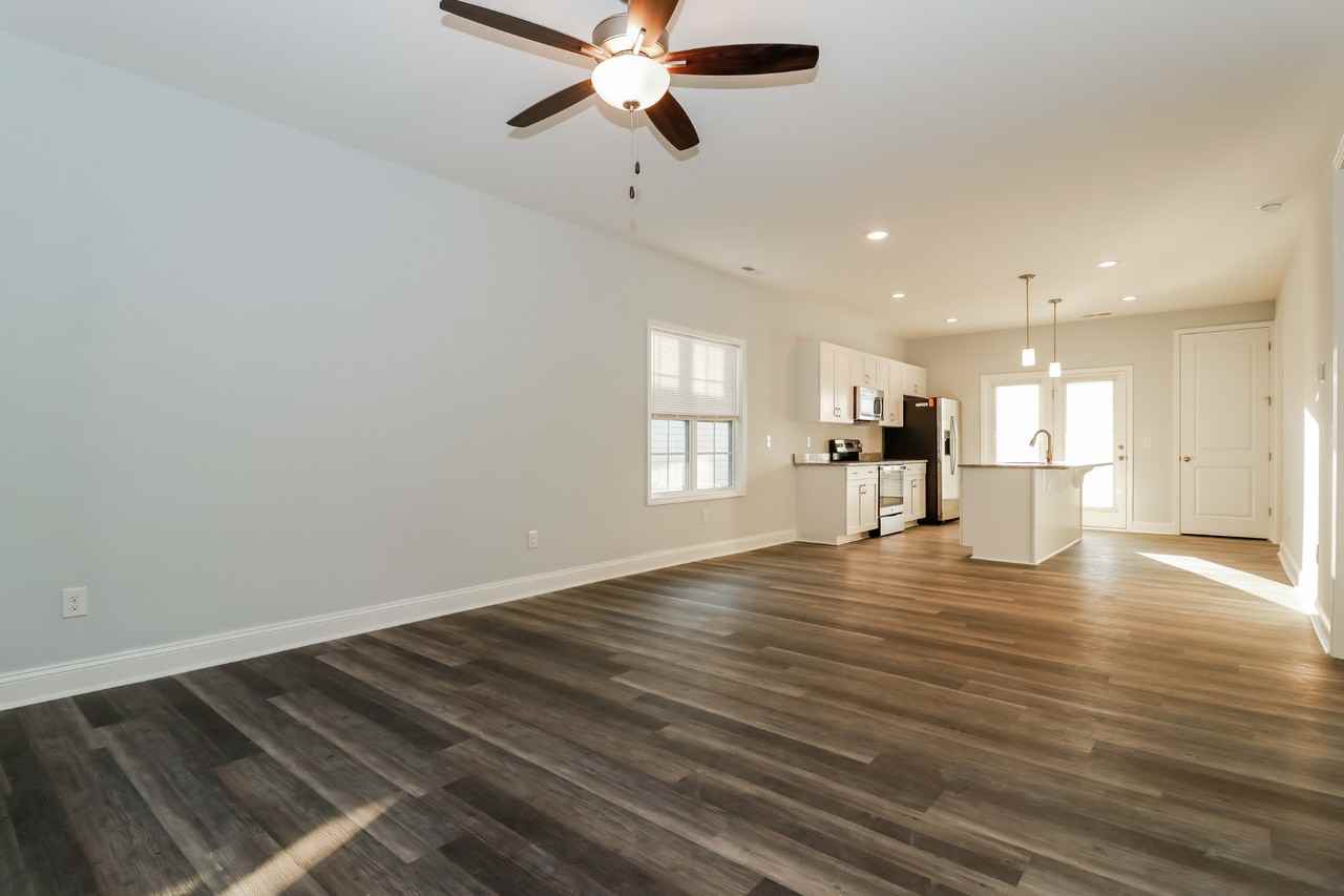 159 Highlands Glen Dr - Photo 2 of 22