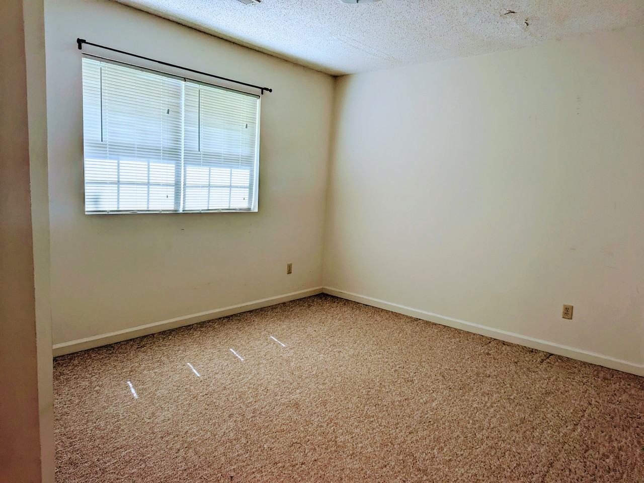 397 New Haw Creek Rd #D - Photo 6 of 8