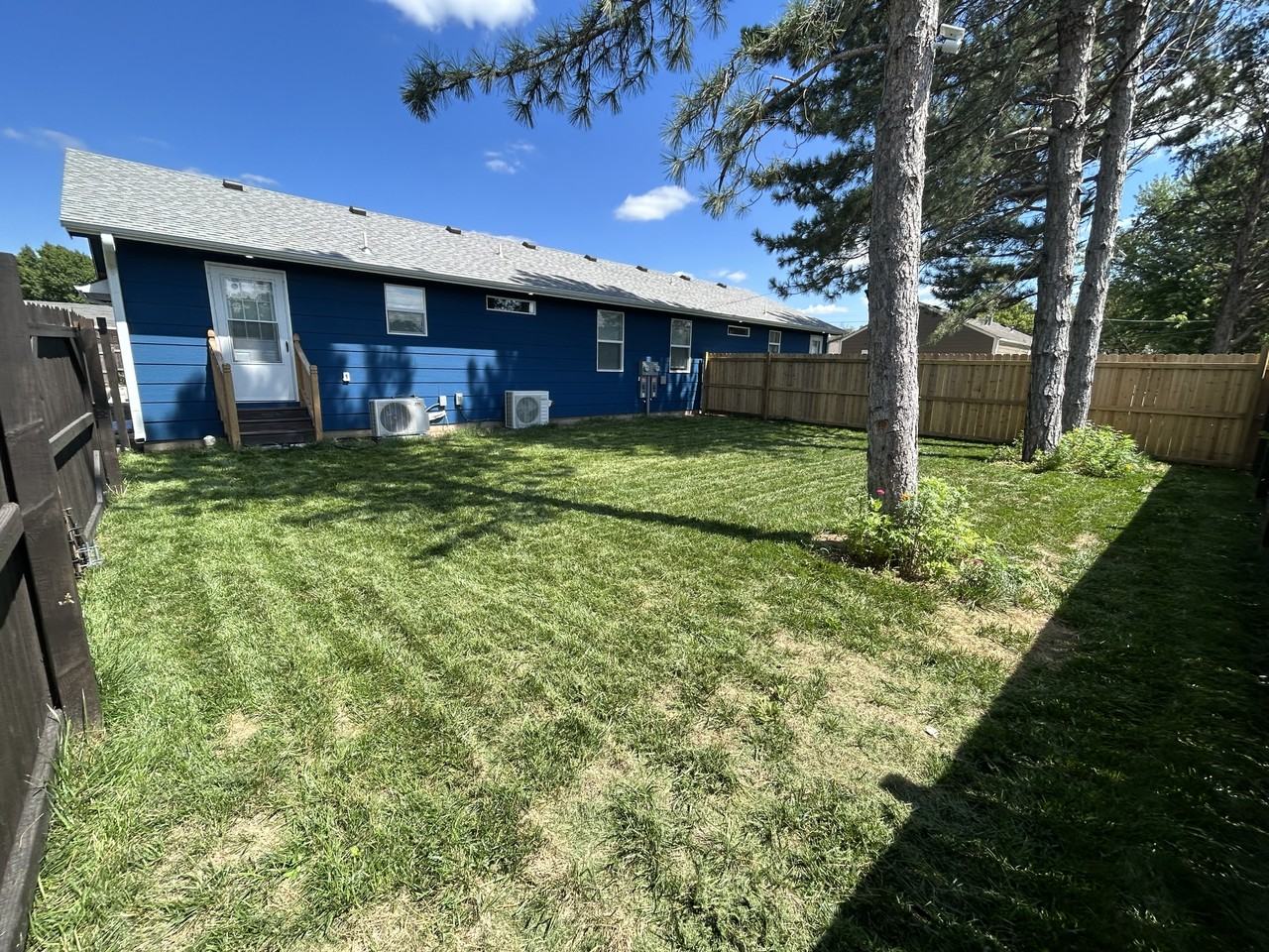 1525 W 30th Ct N #1527 - Photo 3 of 18