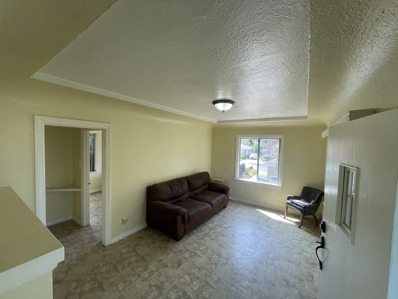 929 E Vernon St - Photo 2 of 10