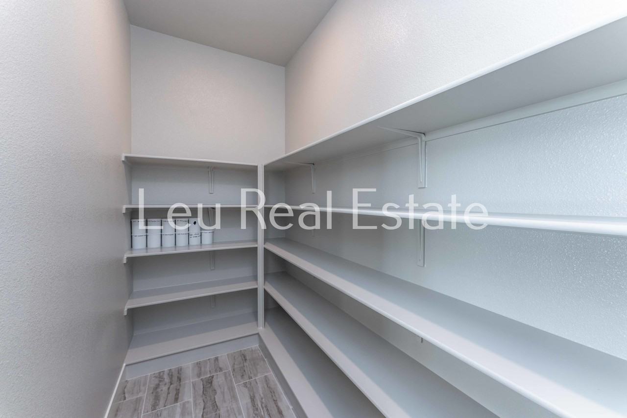 8502 Lilliput Way #NA - Photo 6 of 44