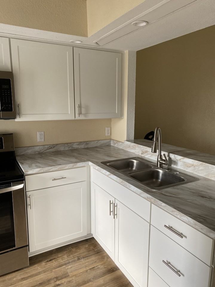 Sandy Shore Ln #3109 - Photo 5 of 17