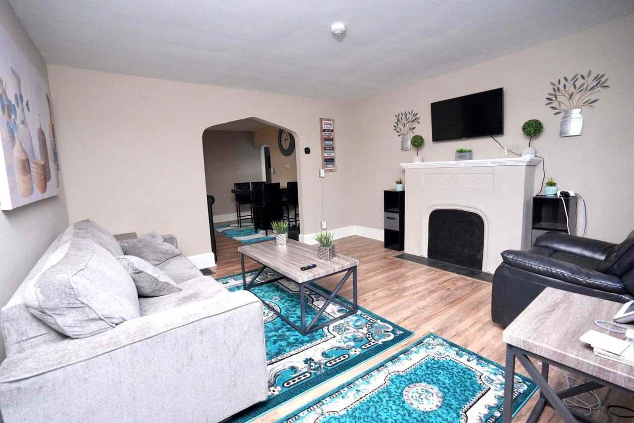 Yarmouth Ave #NA - Photo 4 of 9