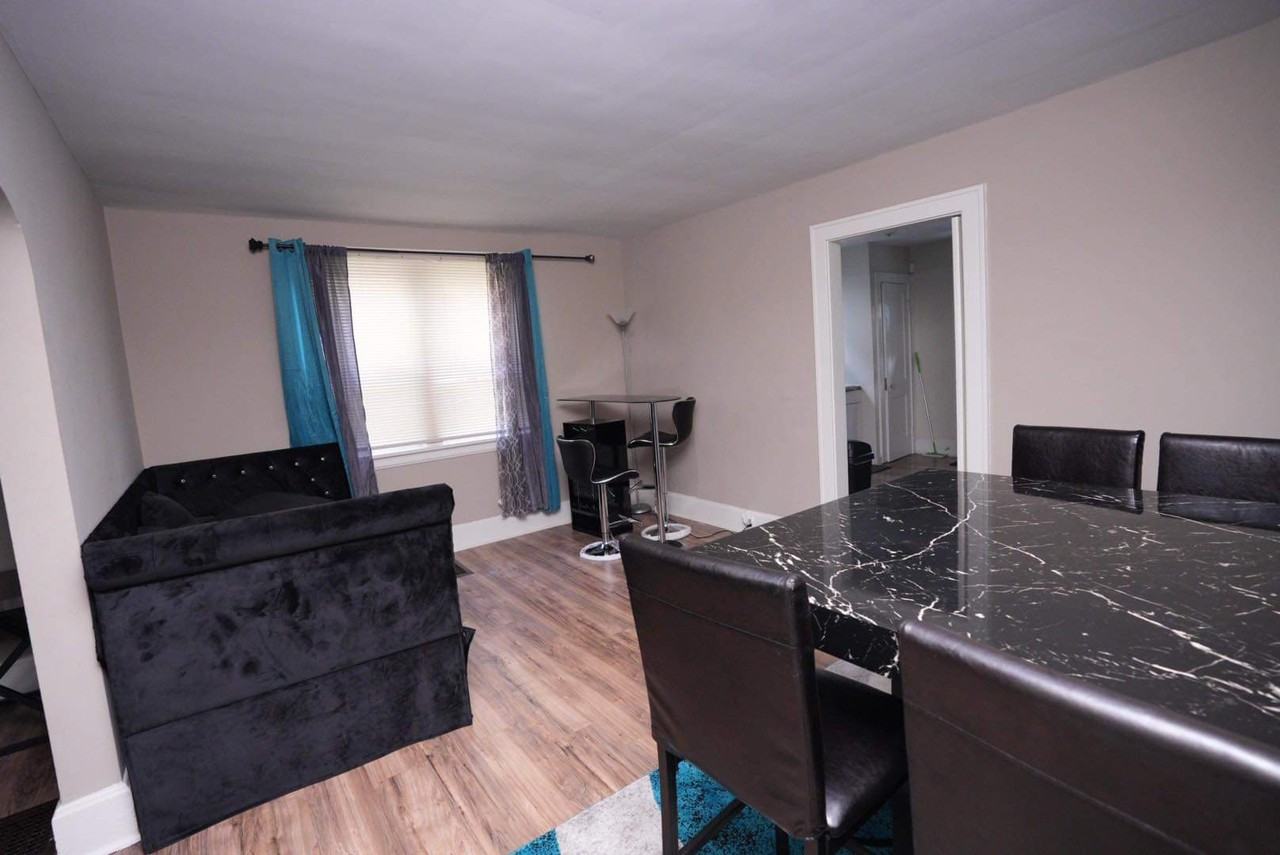 Yarmouth Ave #NA - Photo 5 of 9