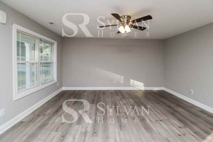 205 Wood Ave - Photo 3 of 16