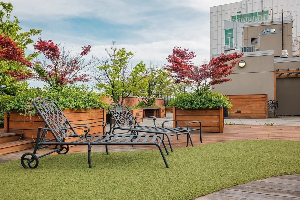 487 Keap Street #405 - Photo 3 of 17