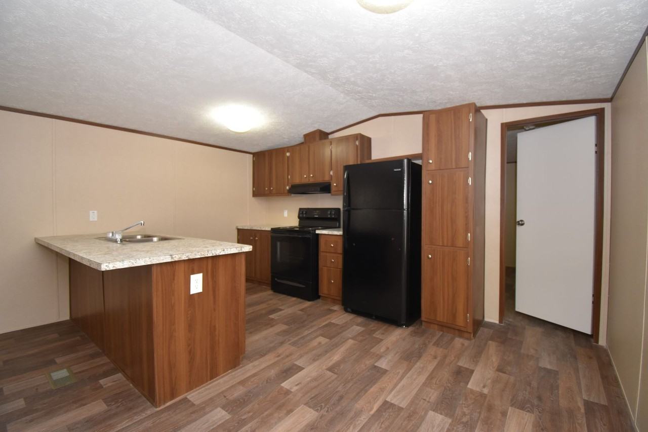142 Kathryn Ln - Photo 5 of 17