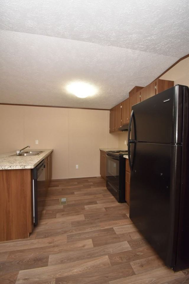 142 Kathryn Ln - Photo 6 of 17