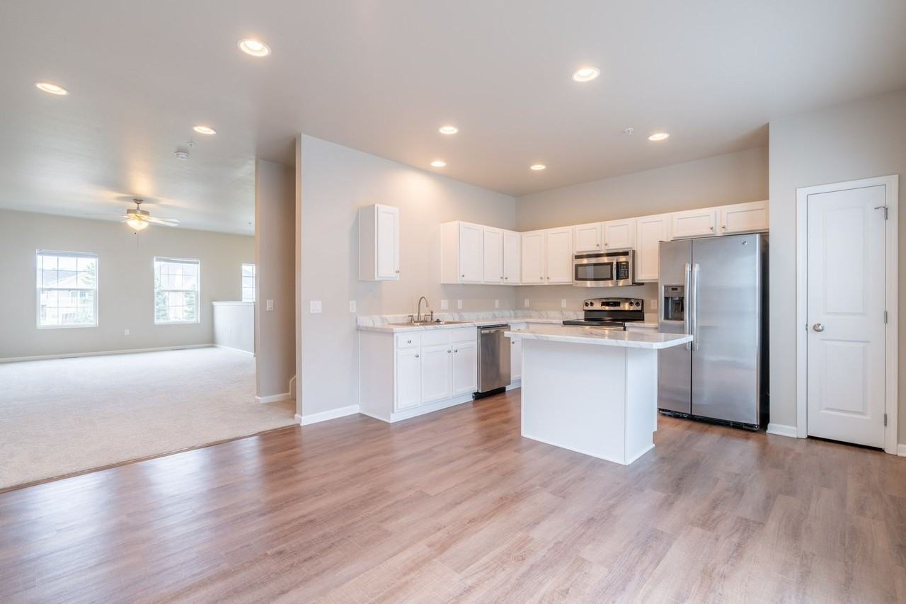 Johnston Commons Brownstones - Photo 6 of 50