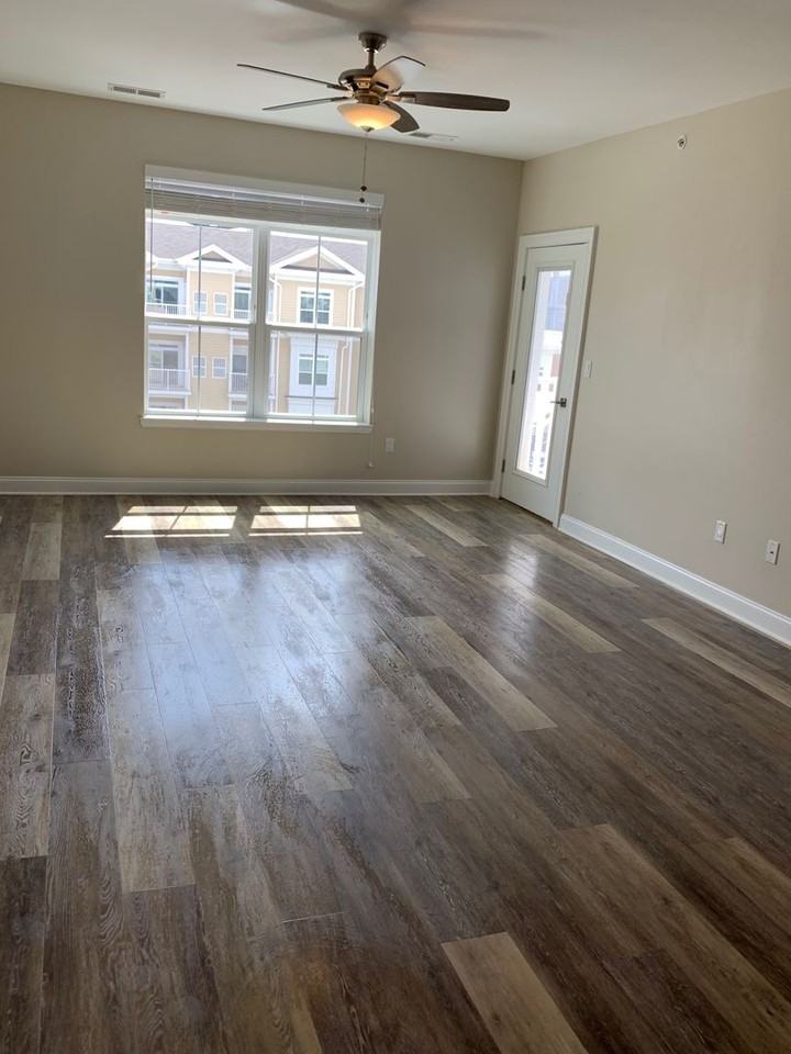 One Dutchess Luxury Waterfront 1, 2, & 3 Bedroom Apartments homes - Photo 5 of 16