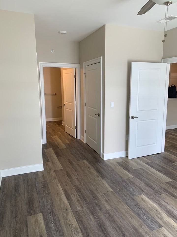 One Dutchess Luxury Waterfront 1, 2, & 3 Bedroom Apartments homes - Photo 7 of 16