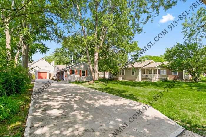 8149 Overland Park Dr - Photo 3 of 31