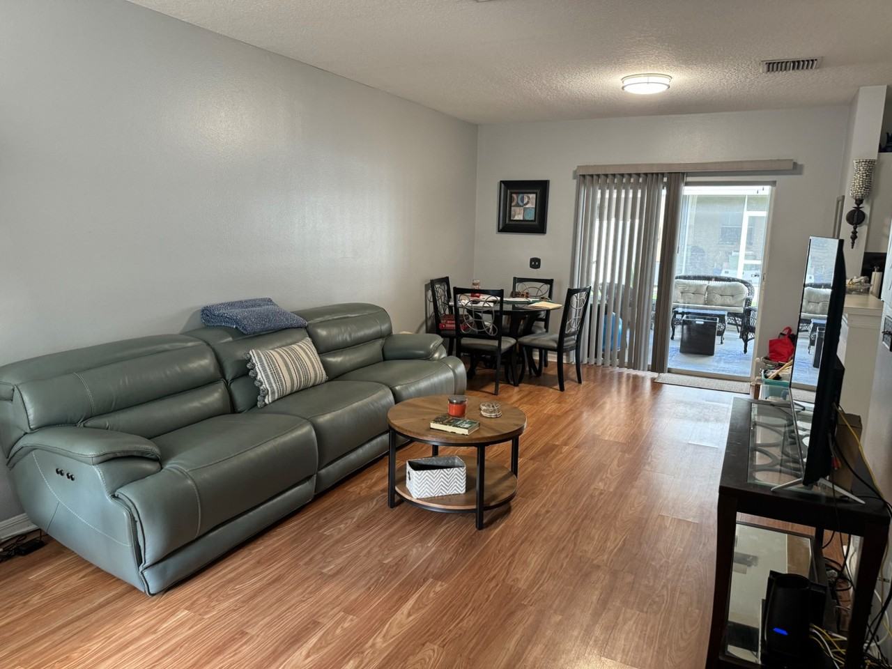 1242 Beckenham Way - Photo 3 of 9