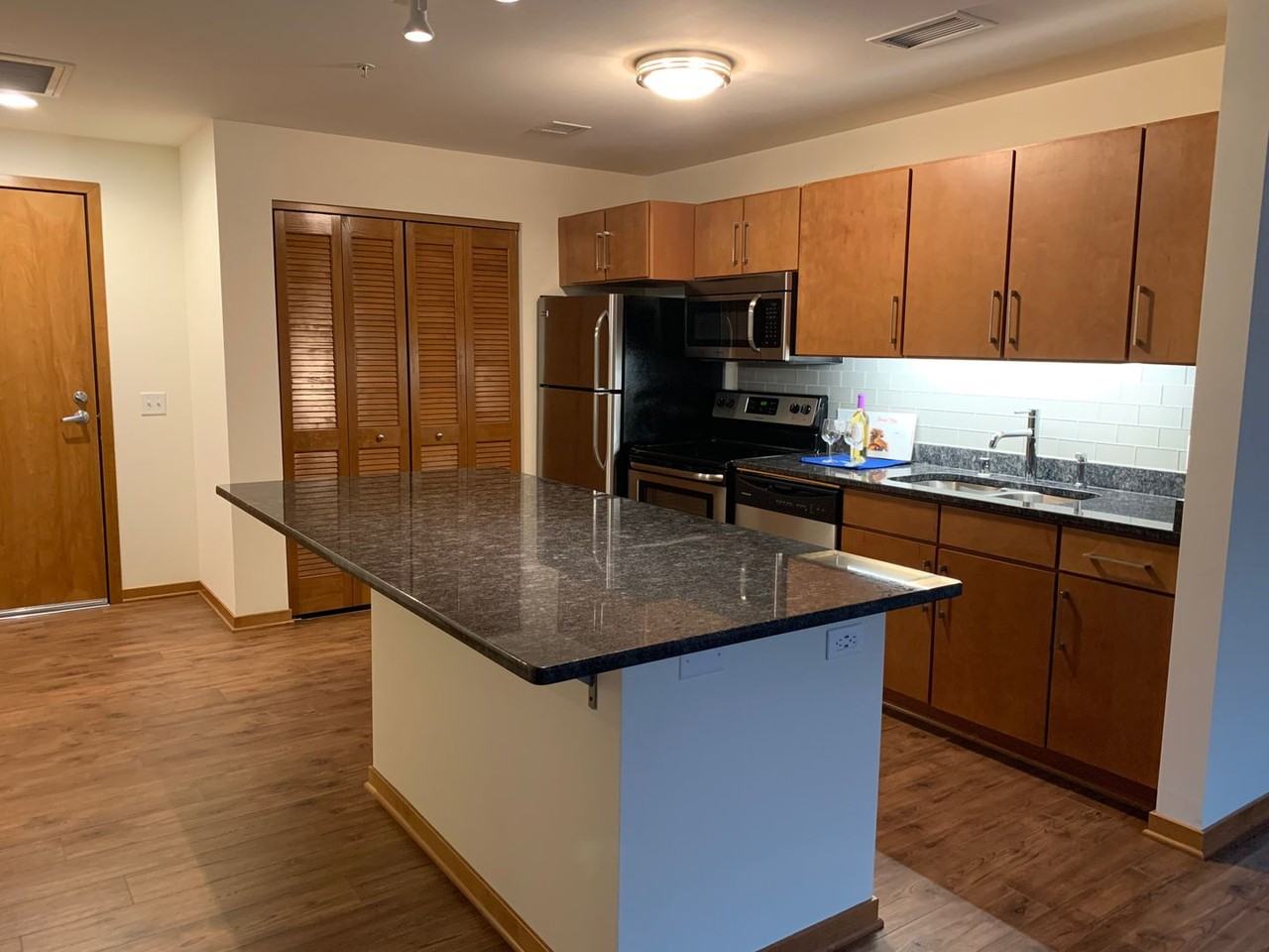 Building 6 Apartments - Photo 5 of 35