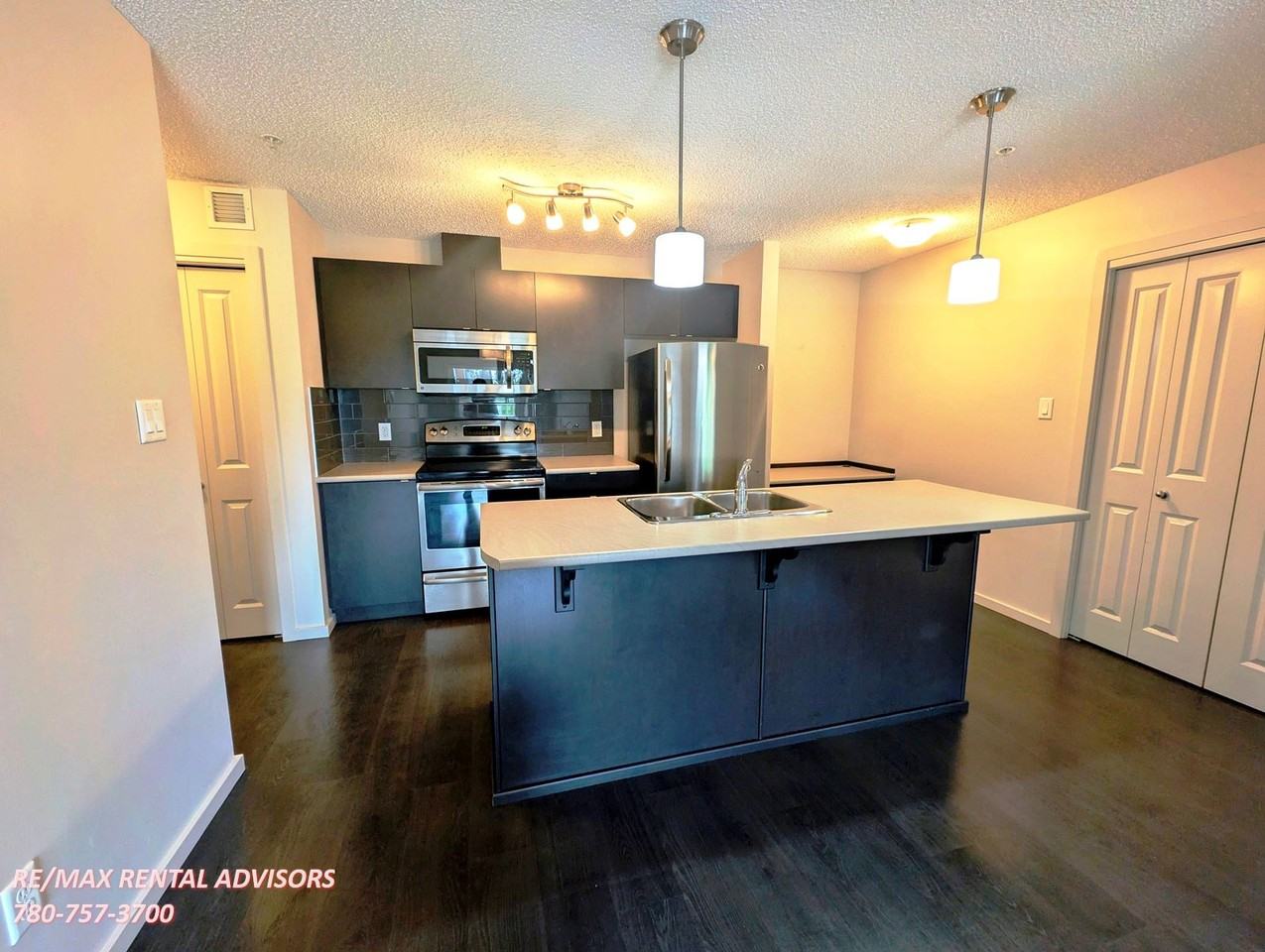 348 Windermere Rd Nw - Photo 3 of 20