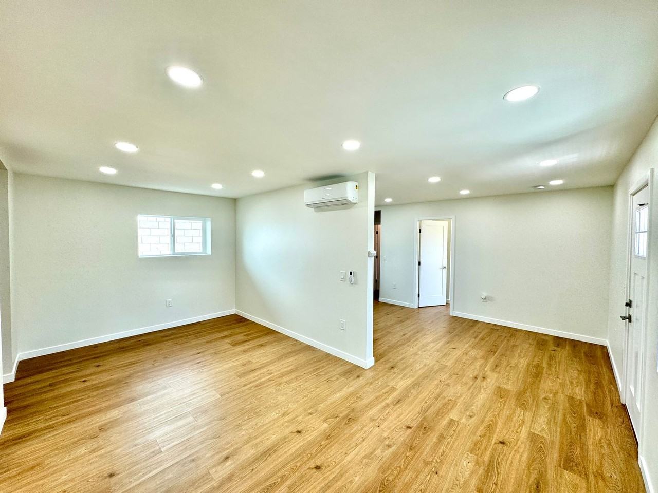 2414 33rd St - Photo 3 of 10