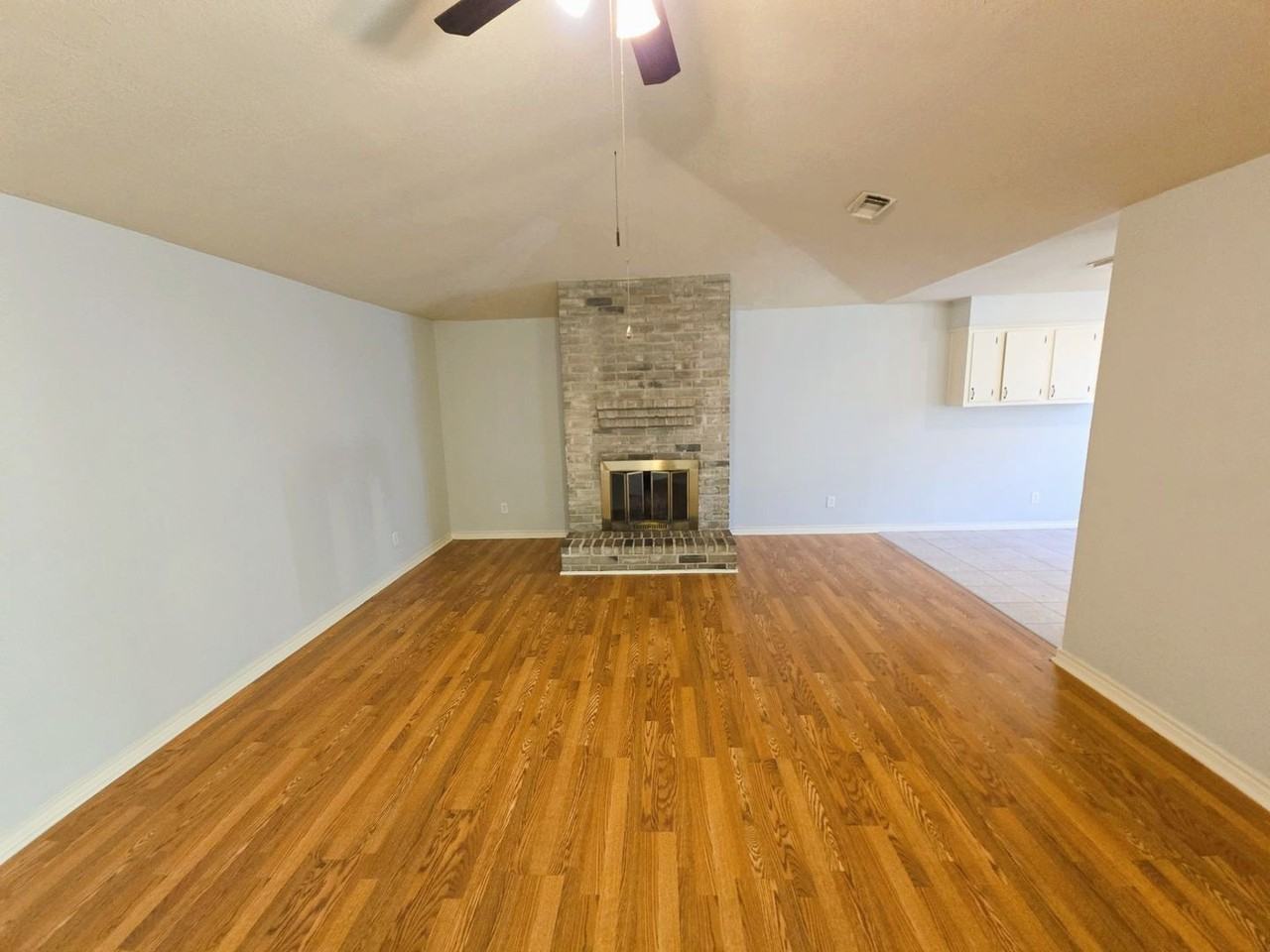 5611 Caldicote St - Photo 2 of 33