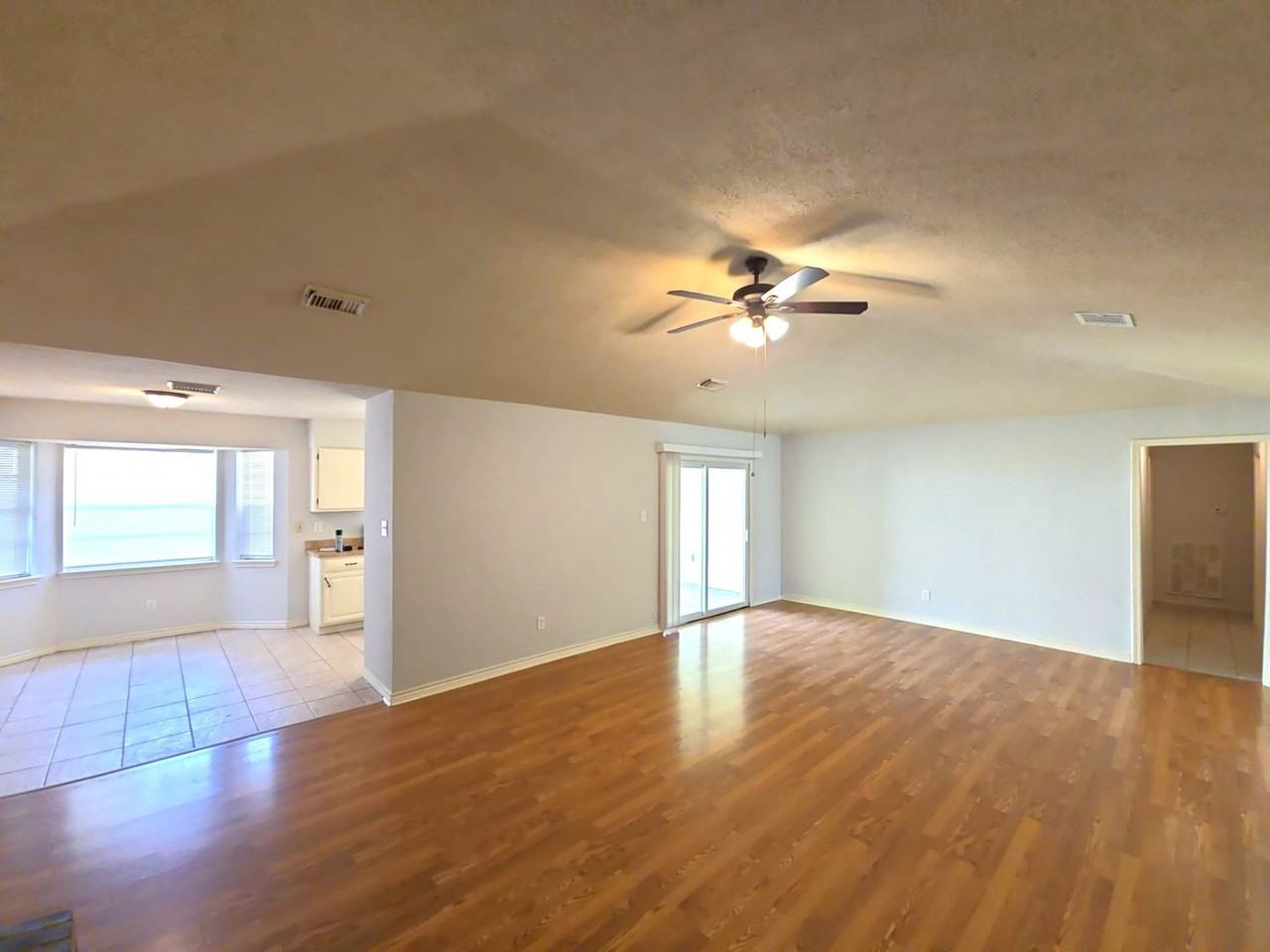 5611 Caldicote St - Photo 3 of 33