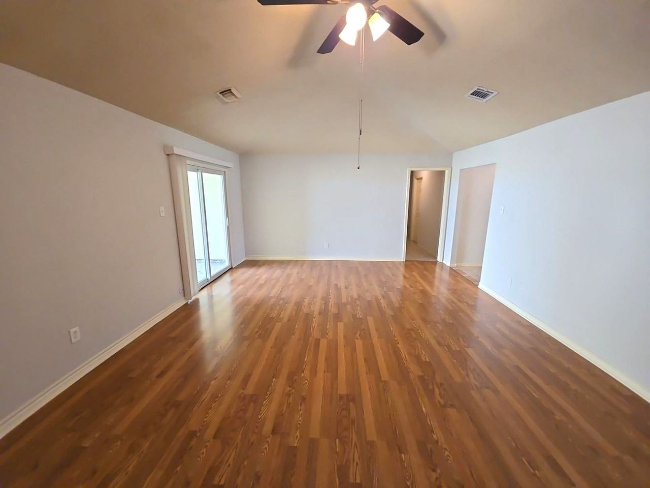 5611 Caldicote St - Photo 4 of 33