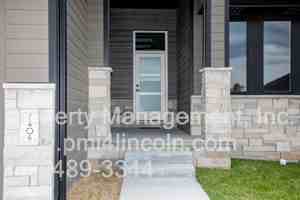 featured image of 7404 Anselm Ln