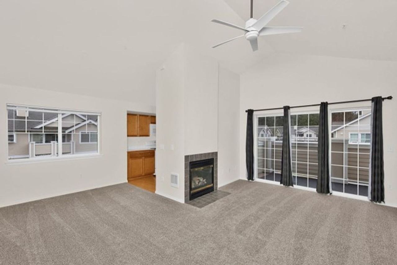 1522 196th St Se #G102 - Photo 2 of 7