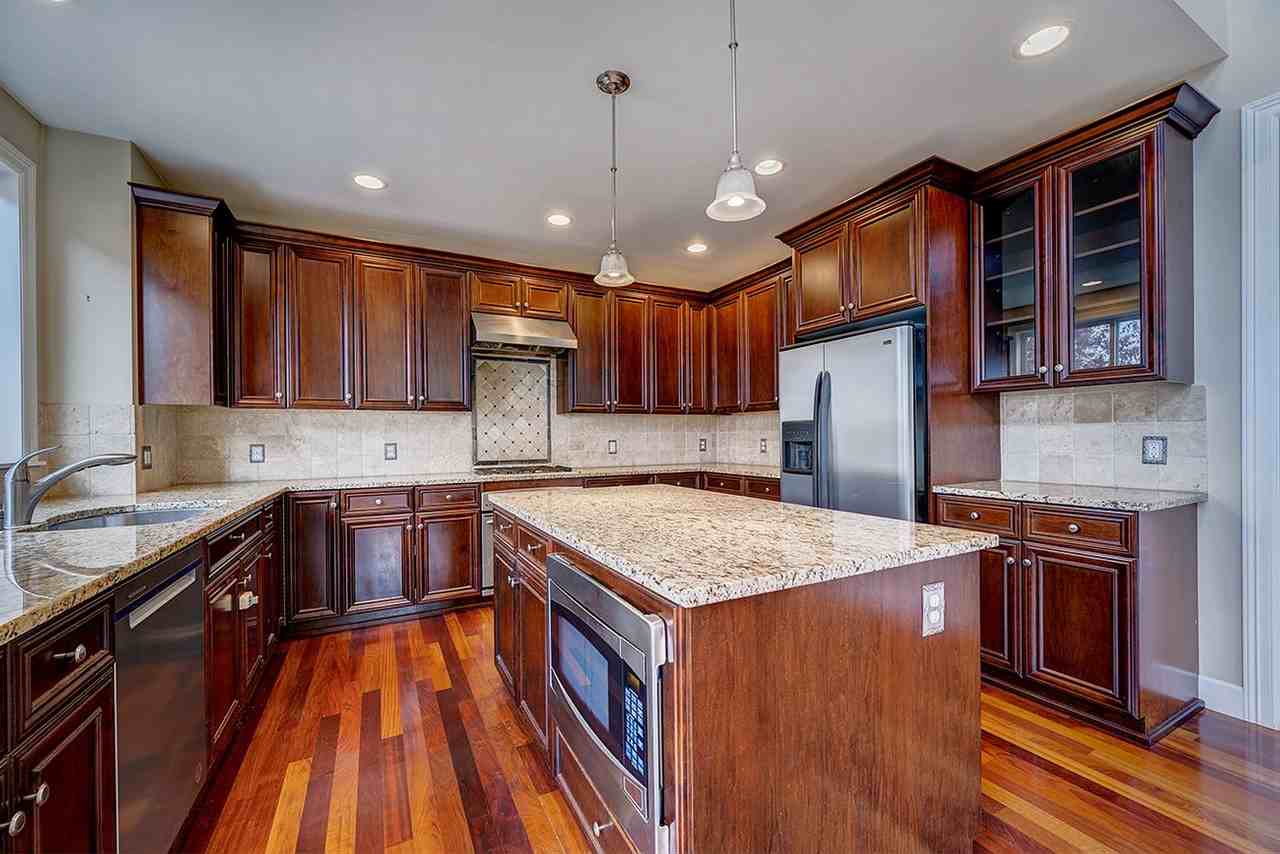 7553 123rd Ave Ne - Photo 6 of 15